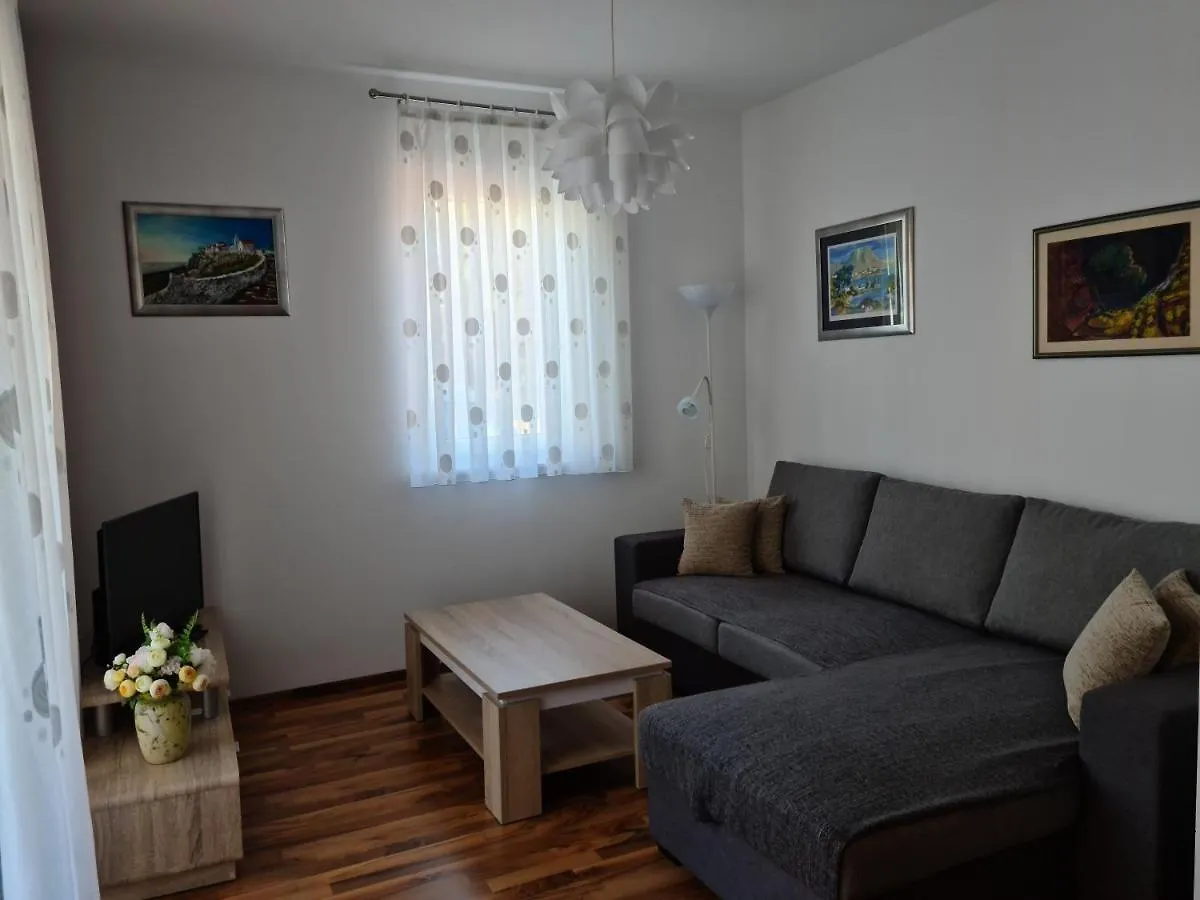 Apartments Pakoštane Croazia