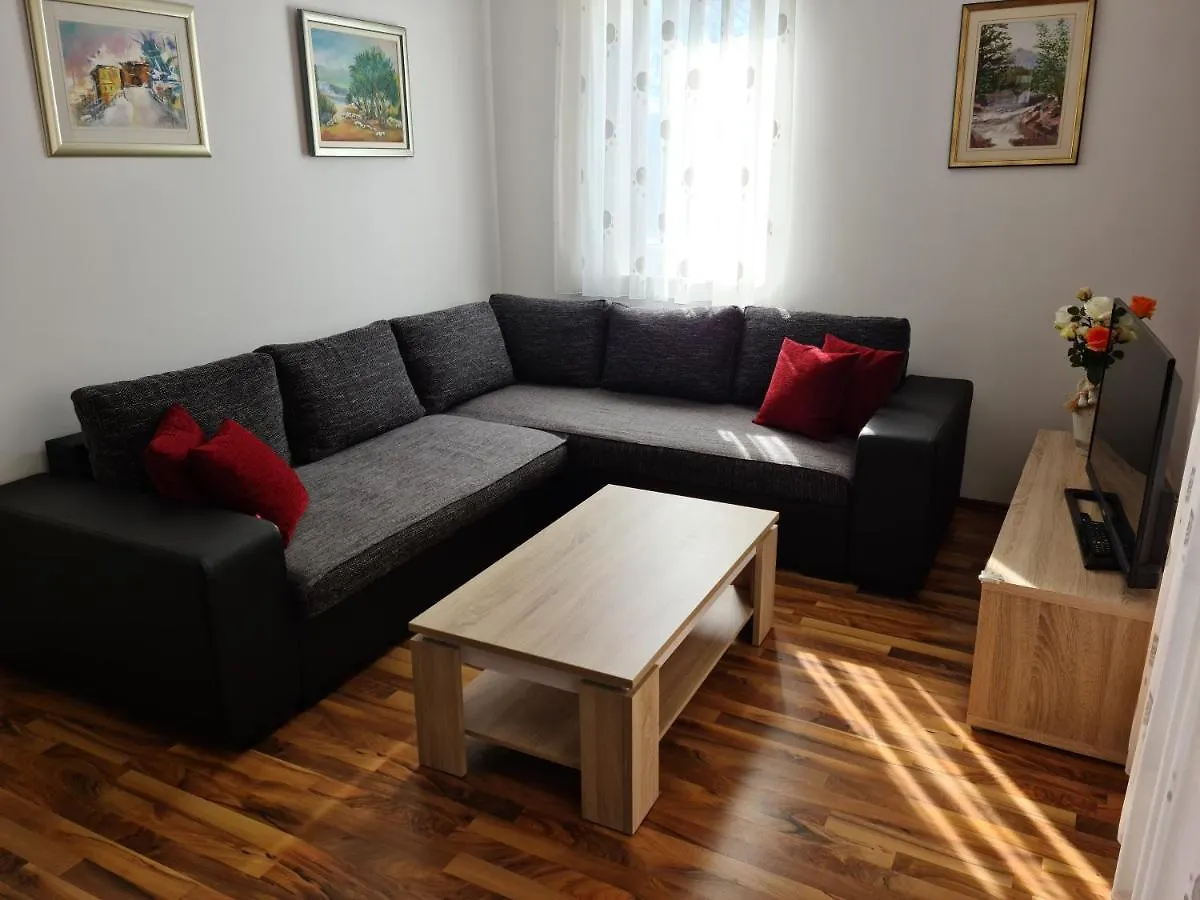 Apartments Pakoštane 0*,